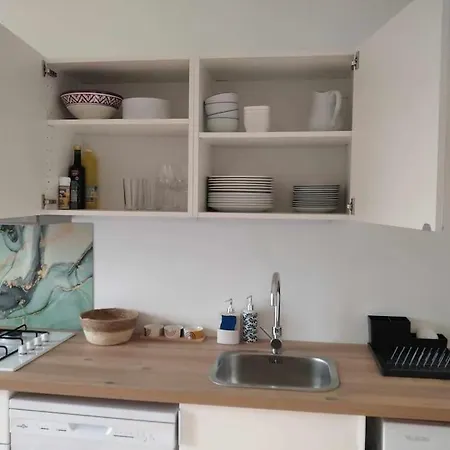 L Etablissement Gold Beach Propose 1 Hebergement , Maison 80M2 Avec Terrain 500M2, Parking Prive A 4 Min Du Port Artificiel D Arromanches, Services Accueil Personnalise, Lits Faits, Serviettes, Menage, Netflix, Wifi Ryes Exterior photo