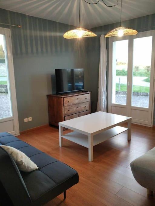Holiday home L Etablissement Gold Propose 1 , Maison 80m2 Avec Terrain 500m2, Parking Prive A 4 Min Du Port Artificiel D Arromanches, Services Accueil Personnalise, Lits Faits, Serviettes, Menage, Netflix, Wifi Ryes