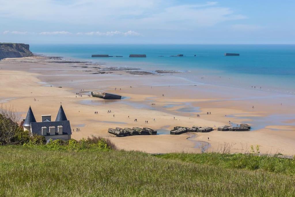 L Etablissement Gold Propose 1 , Maison 80m2 Avec Terrain 500m2, Parking Prive A 4 Min Du Port Artificiel D Arromanches, Services Accueil Personnalise, Lits Faits, Serviettes, Menage, Netflix, Wifi Ryes