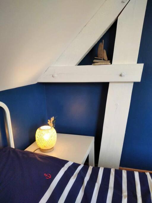 Holiday home L Etablissement Gold Propose 1 , Maison 80m2 Avec Terrain 500m2, Parking Prive A 4 Min Du Port Artificiel D Arromanches, Services Accueil Personnalise, Lits Faits, Serviettes, Menage, Netflix, Wifi *